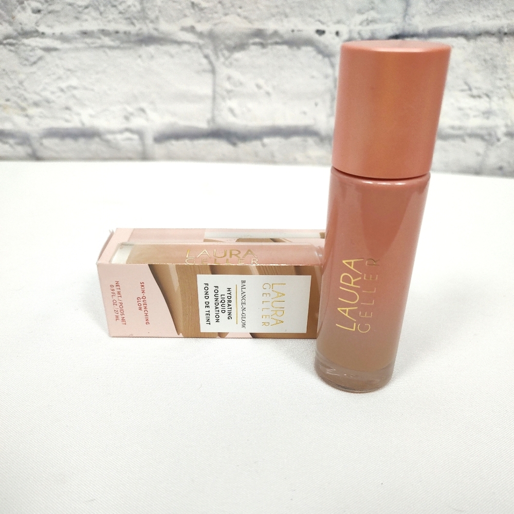NWT Laura Geller Liquid Hydrating Foundation Shade Medium - Picture 2 of 5